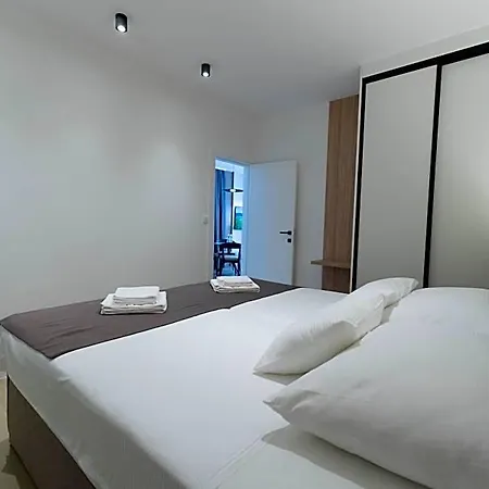 Apartmanhotel Malo Trogir